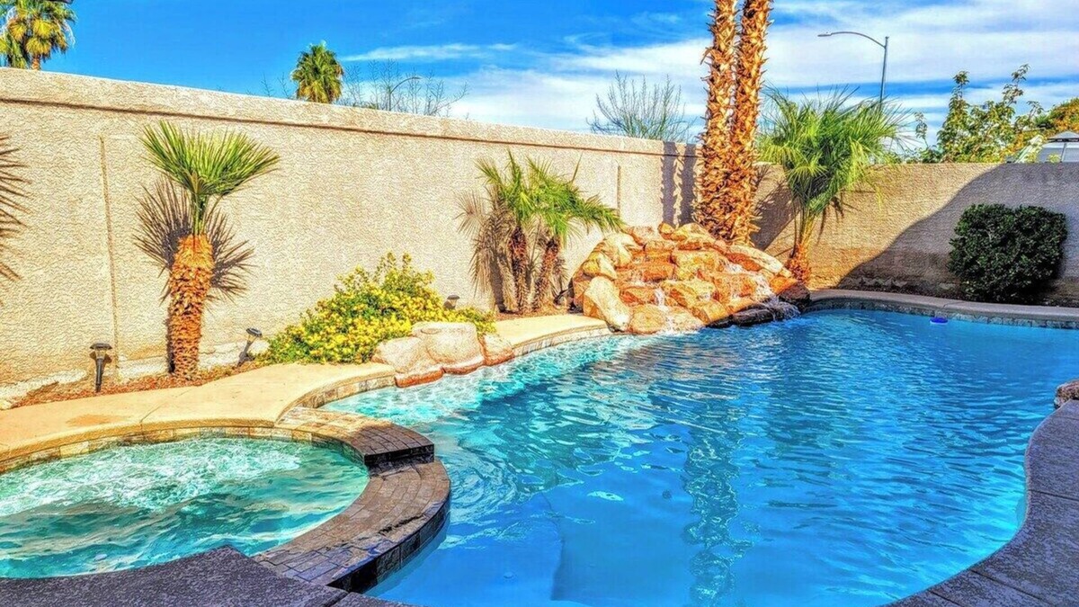 Silverado Ranch House | #24Villa w/Pool&Spa: mins to LVStrip/Green Valley