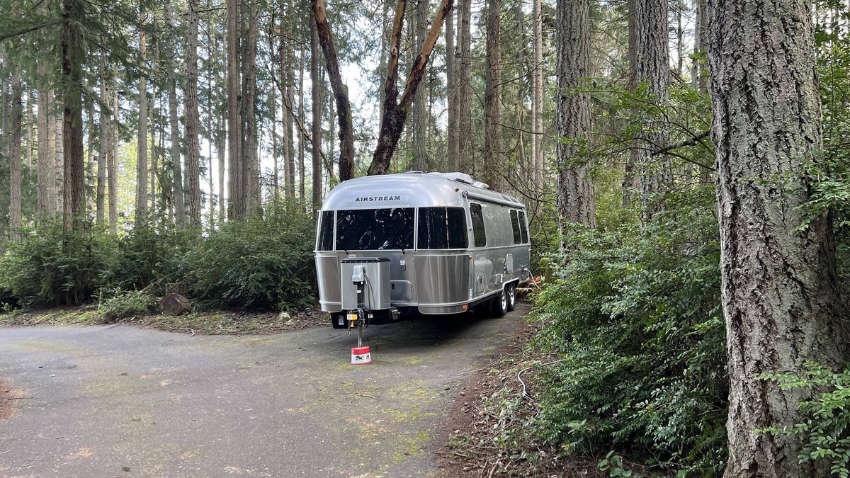 Vashon Island House | 25' Airstream in the Forest with Sound View - Dry Camping