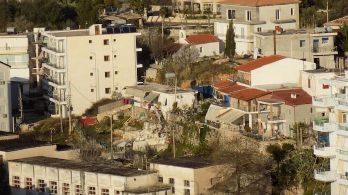 Himare Apartment | 25 meters from the beach 3