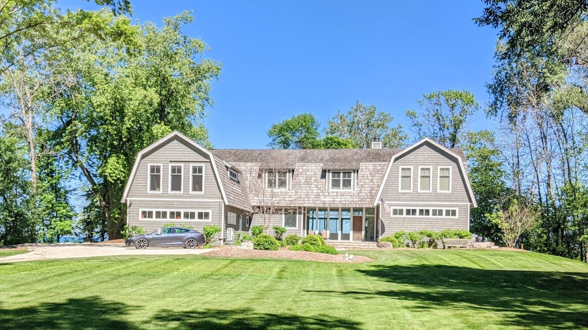 Hingham House | 25 min. to Kohler Resort, Golf, Spa, Dining