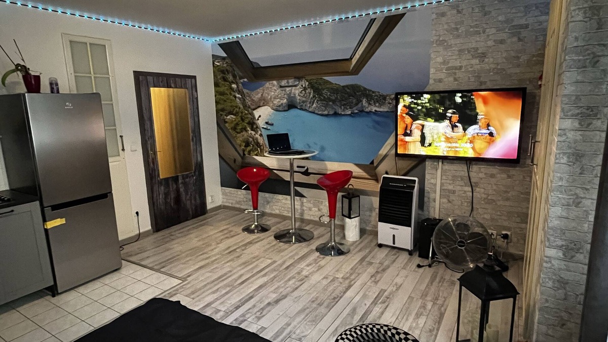 Hostivar Apartment | 25 minutes from the city center, 60 minutes from the airport