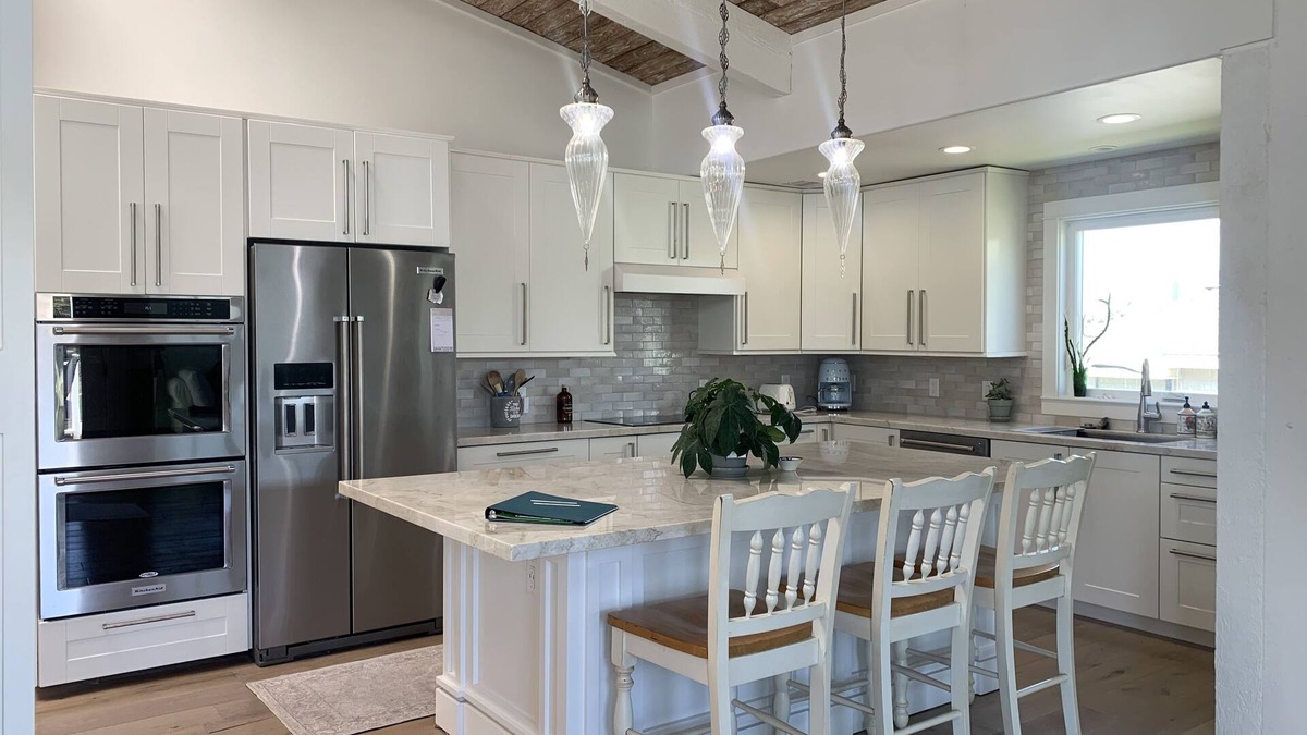 Pirates Beach House | 25% off if you book for 7 days! Amazing Ocean View in Pirates Beach!