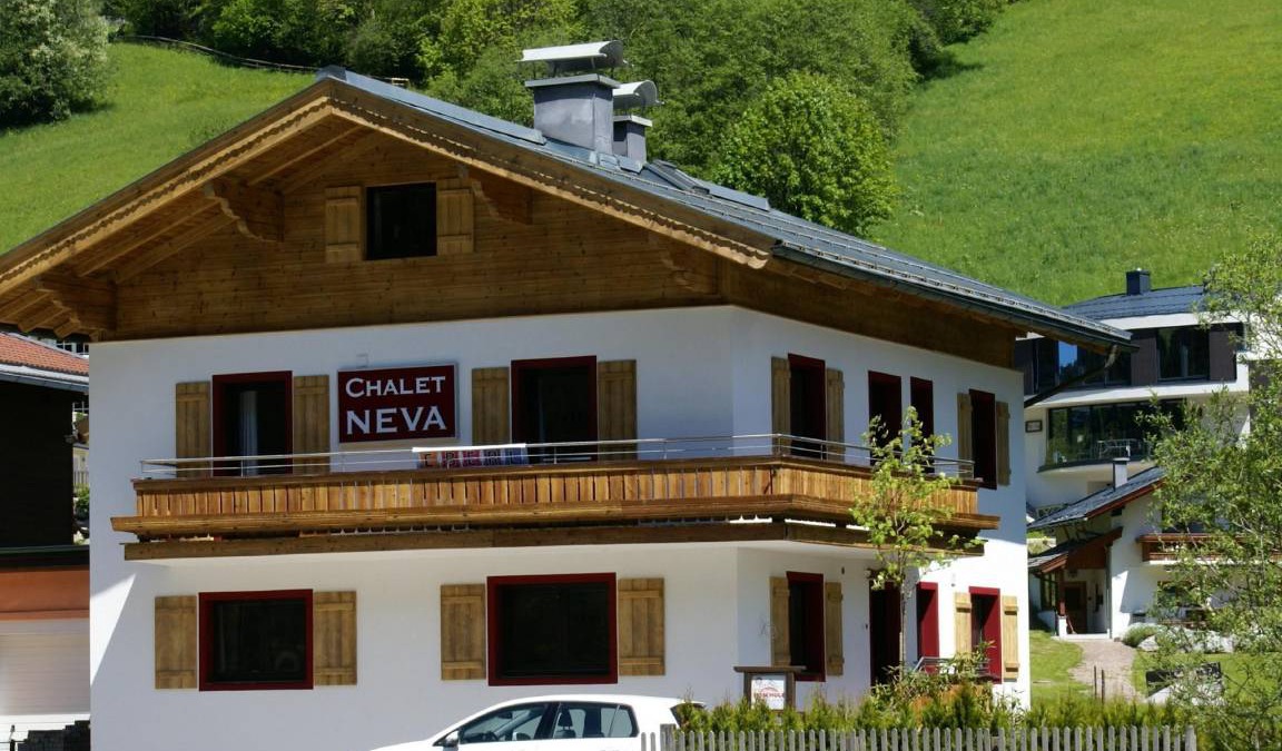 Saalbach-Hinterglemm Ski Chalet | 250 m² Chalet ∙ 8 bedrooms ∙ 20 guests