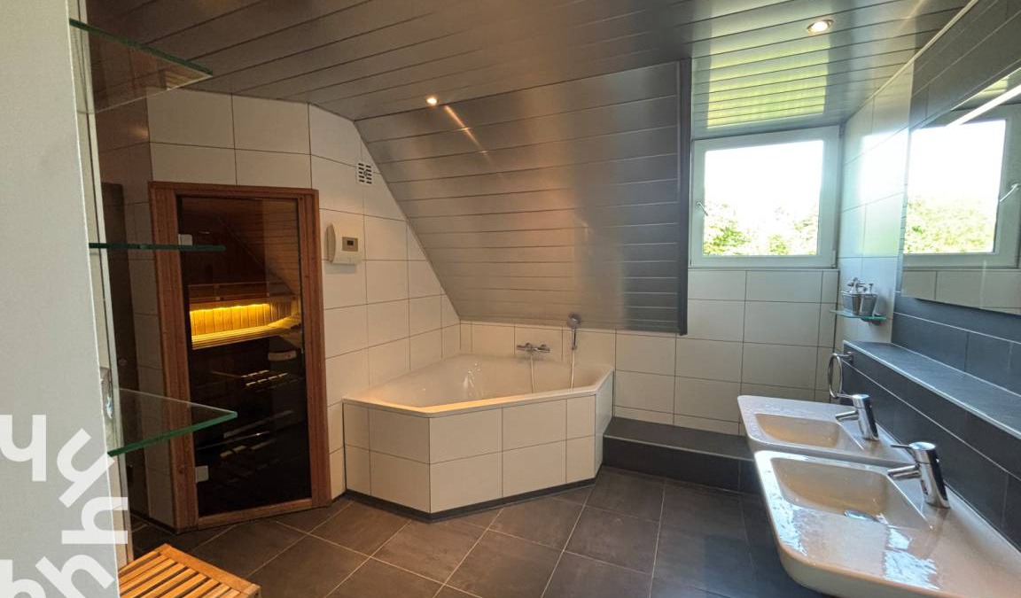 's-Heer Abtskerke House | 250 m² House ∙ 5 bedrooms ∙ 16 guests