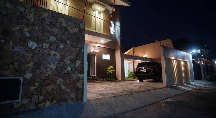 Catur Tunggal House | 250 m² House ∙ 4 bedrooms ∙ 10 guests