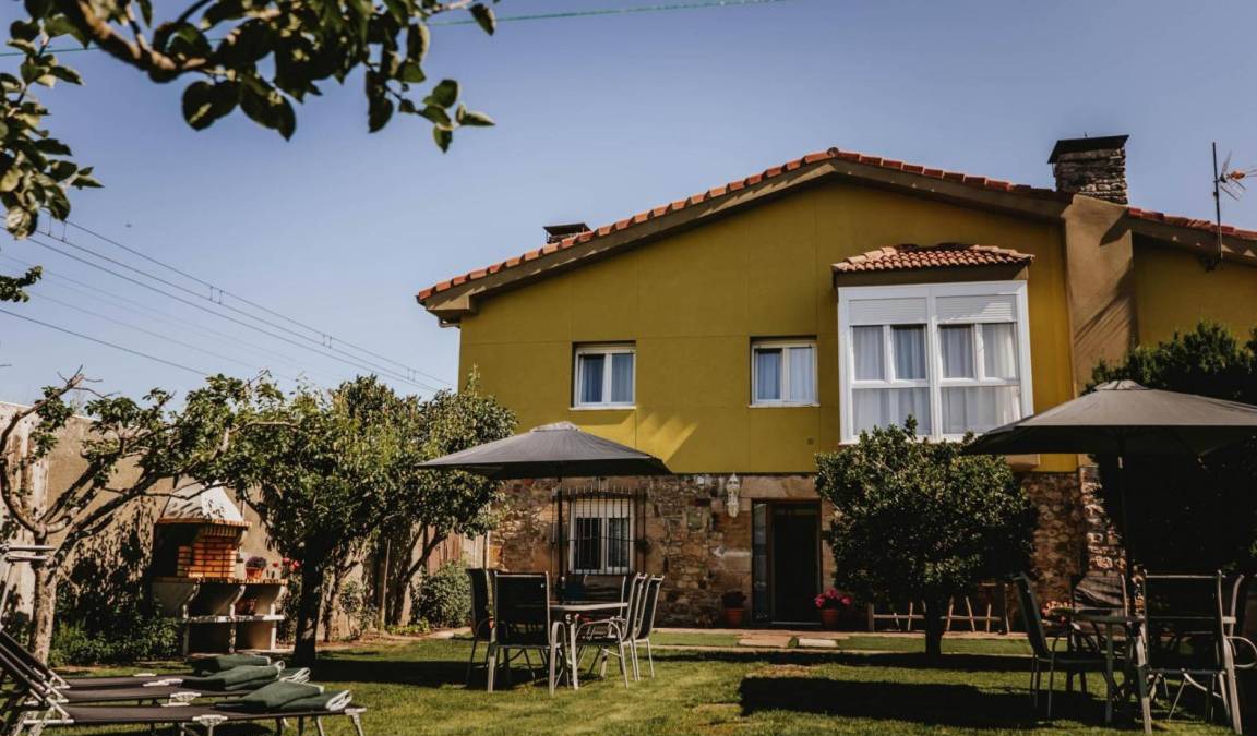 Matamorosa House | 250 m² House ∙ 5 bedrooms ∙ 14 guests
