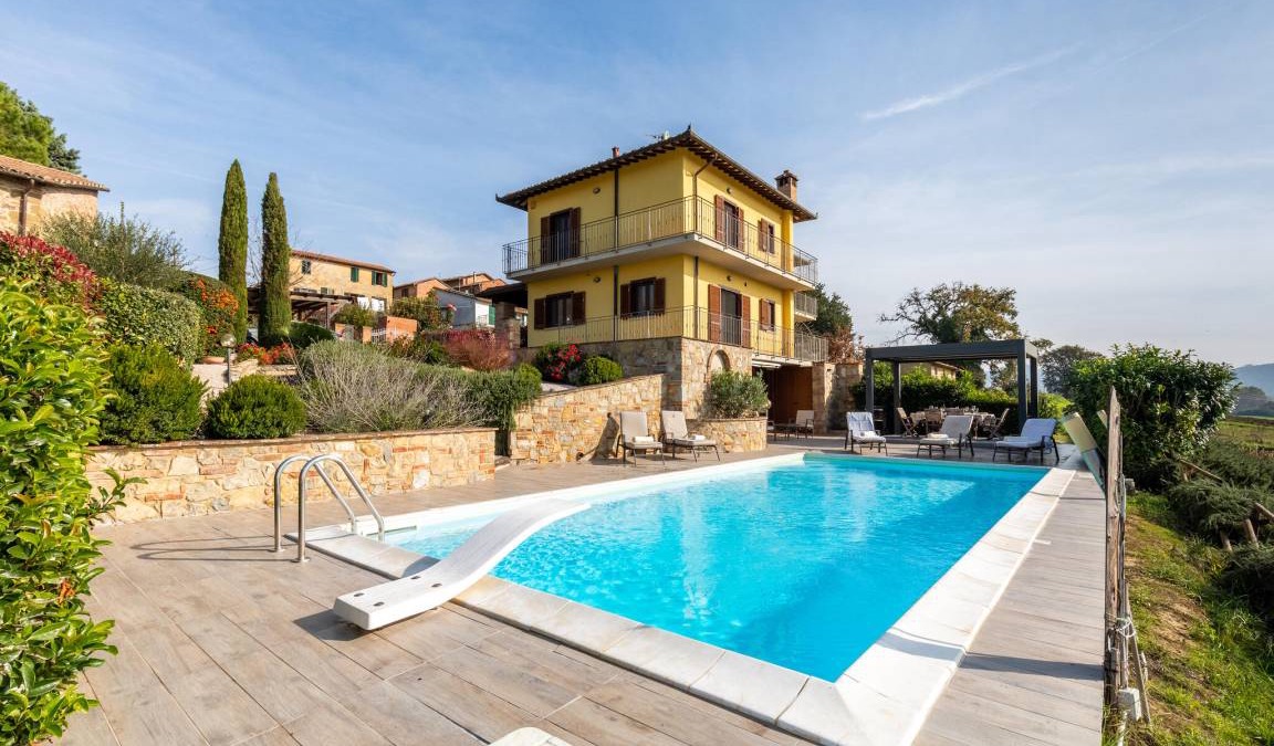 Castiglione del Lago House | 250 m² House ∙ 5 bedrooms ∙ 14 guests