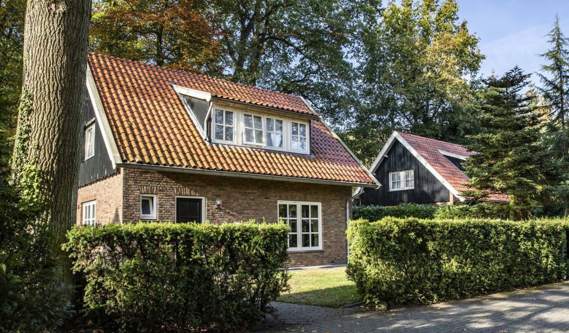 Losser House | 250 m² House ∙ 8 bedrooms ∙ 16 guests