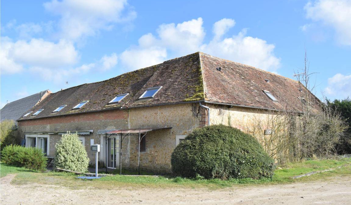 Janville House | 250 m² Maisonette ∙ 6 bedrooms ∙ 24 guests