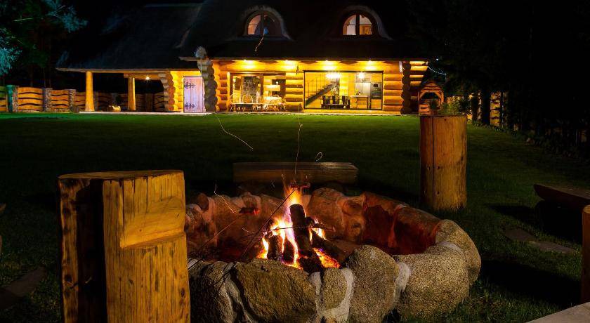 Jedwabno Villa | 250 m² Villa ∙ 4 bedrooms ∙ 9 guests