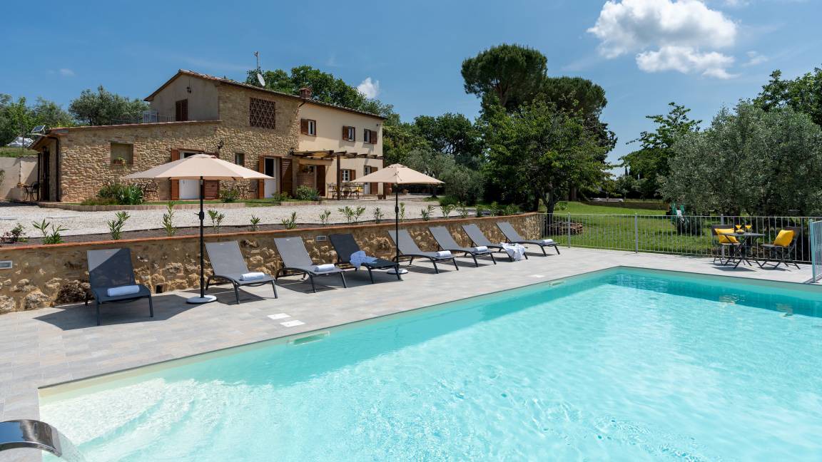 Pomarance Villa | 250 m² Villa ∙ 4 bedrooms ∙ 10 guests
