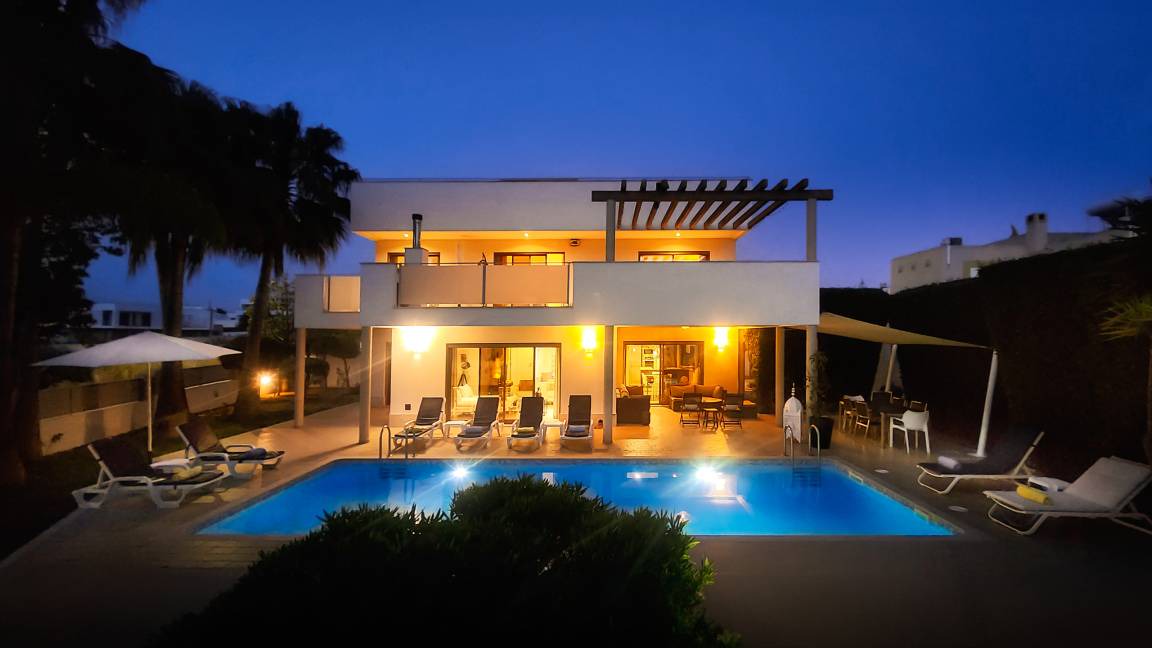 Castelo Villa | 250 m² Villa ∙ 4 bedrooms ∙ 10 guests