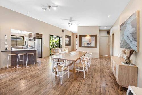 Mudjimba Villa | 250 m² Villa ∙ 4 bedrooms ∙ 10 guests