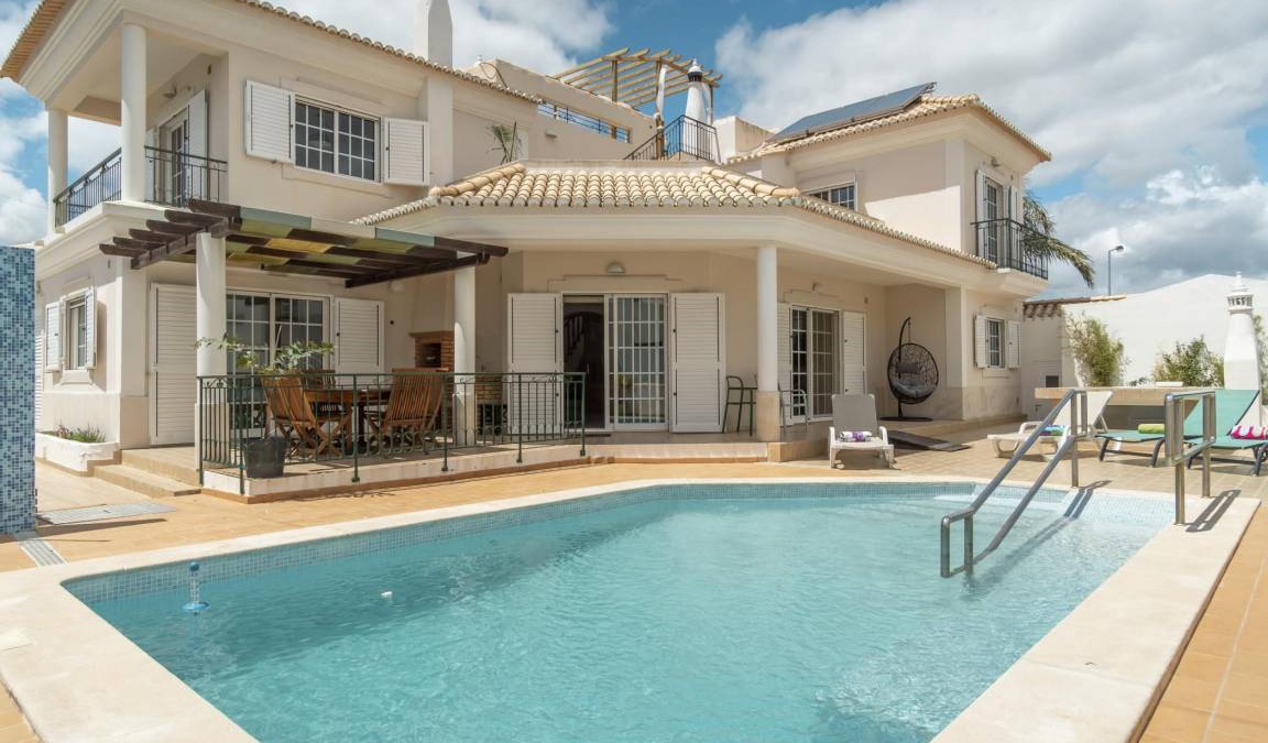 Olhao Villa | 250 m² Villa ∙ 6 bedrooms ∙ 12 guests