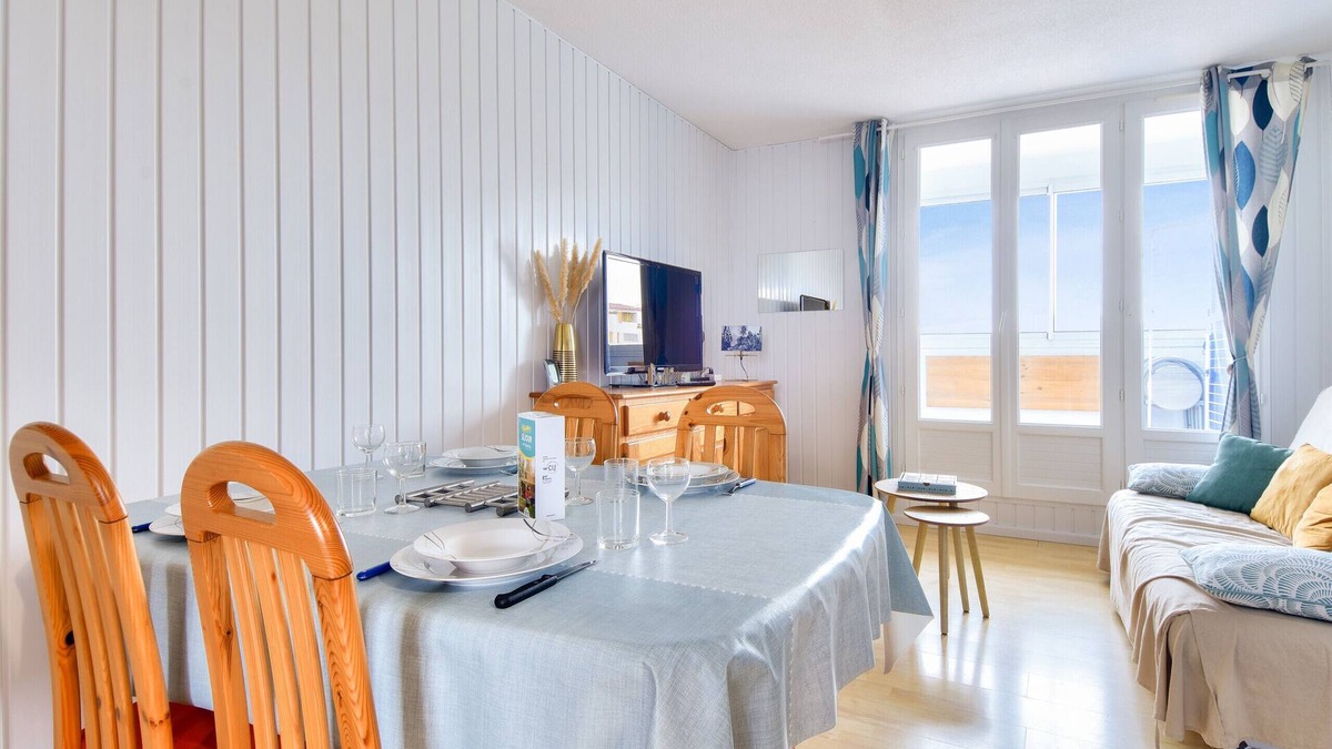 Saint-Hilaire-de-Riez Apartment | 250m from the beach - Loggia - Flat for 4