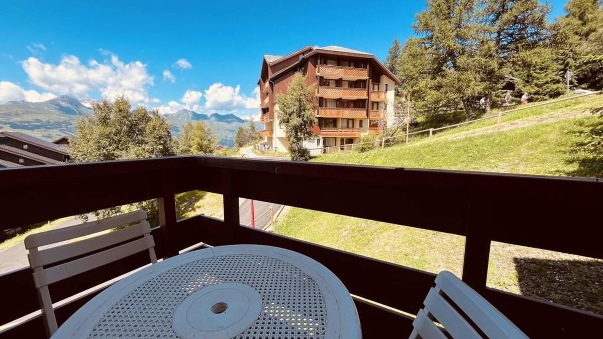 Vallandry Apartment | 250m from ski slopes, floor -2, balcony, tv, ski locker, 20m², Peisey-Vallandry