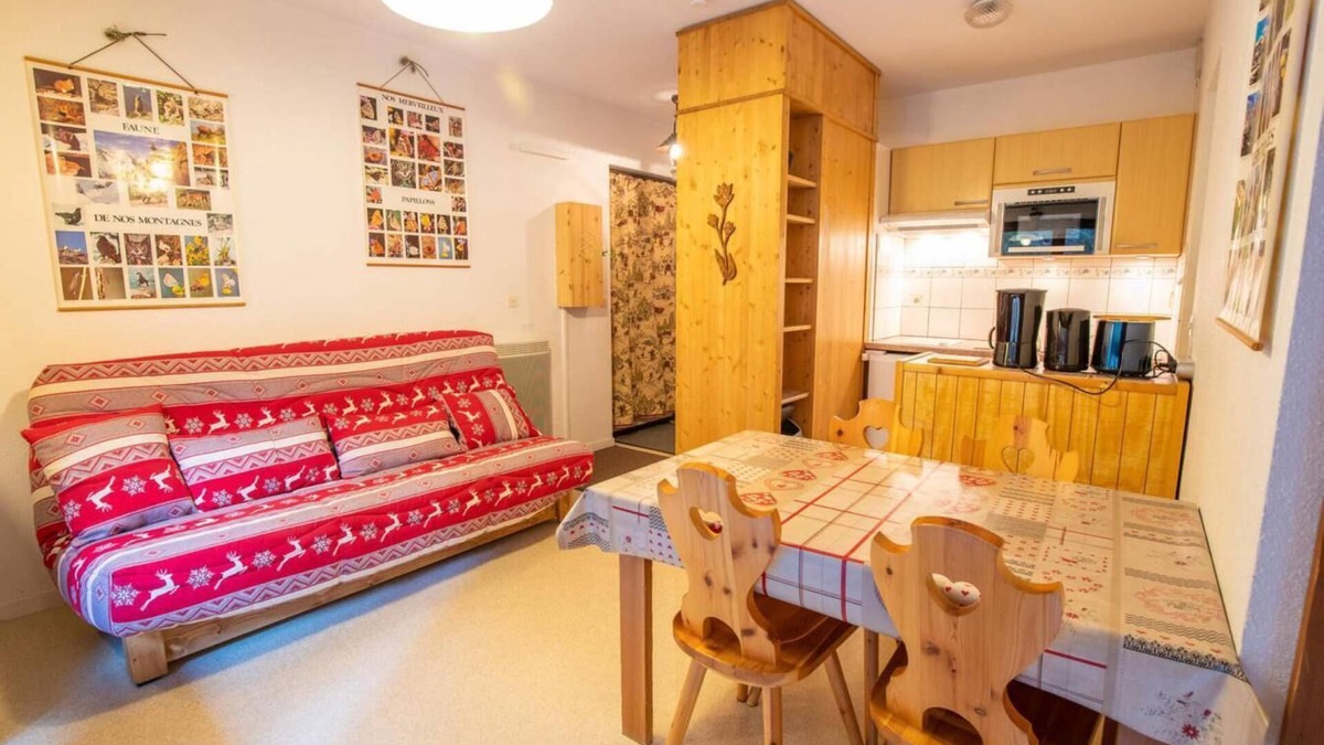 Villarodin-Bourget Apartment | 250m from ski slopes, Ground floor, terrace, parking, tv, ski locker, 30m², La Norma