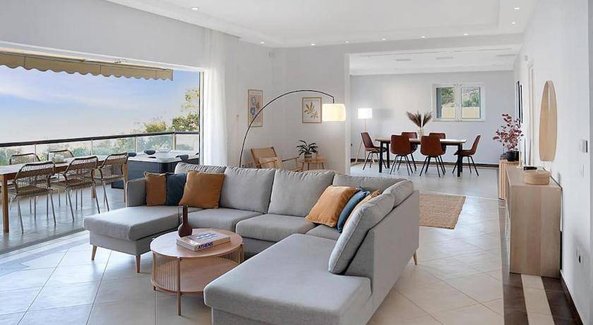 Varkiza Apartment | 255 m² Apartment ∙ 5 bedrooms ∙ 12 guests