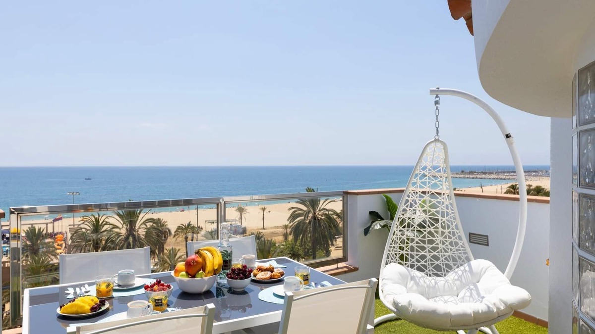 Mataro Apartment | 25km From Barcelona Front beach apartment.mat17