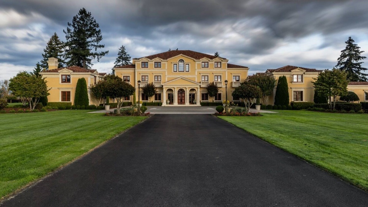 Dundee Villa | 26,000 sqft Villa on 46 acres in the heart of Oregon Wine Country