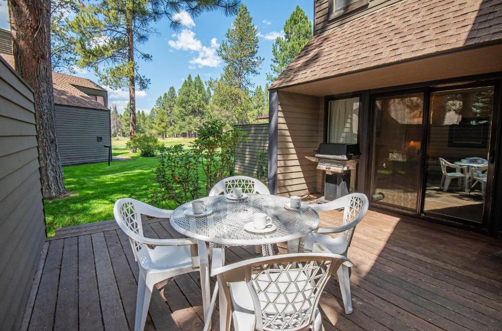 Overlook Park House | 26 Mountain View Lodge - Meredith Lodging