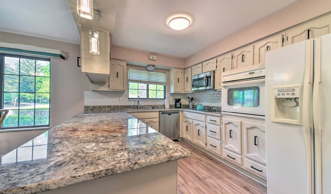 West Bloomfield House | 269 m² House ∙ 4 bedrooms ∙ 10 guests