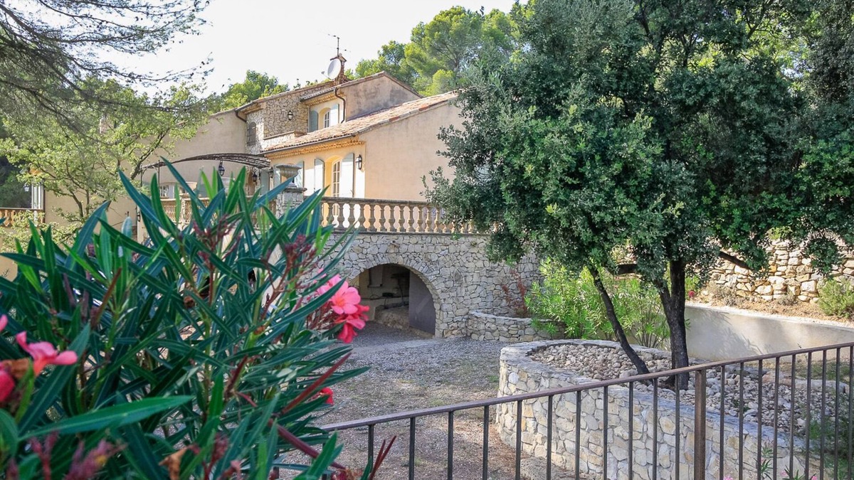 Rognes House | 260 M2 STONE HOUSE BETWEEN AIX-EN-PROVENCE AND LUBERON, NATURAL POOL