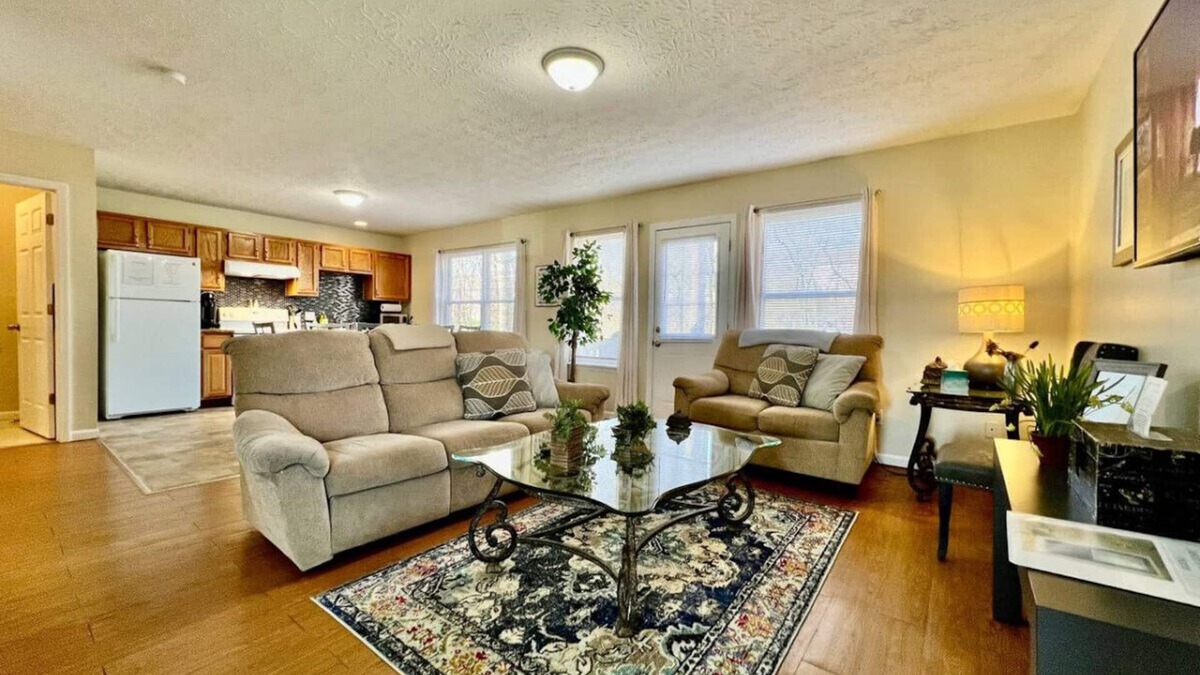 Monroe House | 260 Overbrook · Jason's Attached home