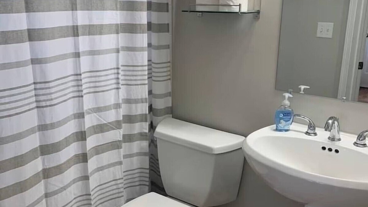 Hyde Park Apartment | 2639 Observatory Avenue, Unit 1 · Hyde Park Hideaway Close to Square & Downtown!