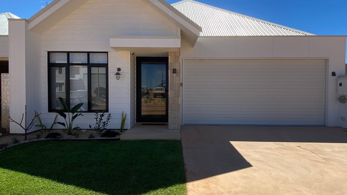 Exmouth House | 27 Bluefin Cove - Quaint Family Home