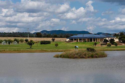 Erudgere House | 273 m² House ∙ 4 bedrooms ∙ 8 guests