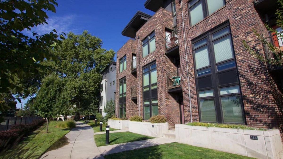 Walla Walla Condo | 275 W Sumach · Vue 22 Town Home