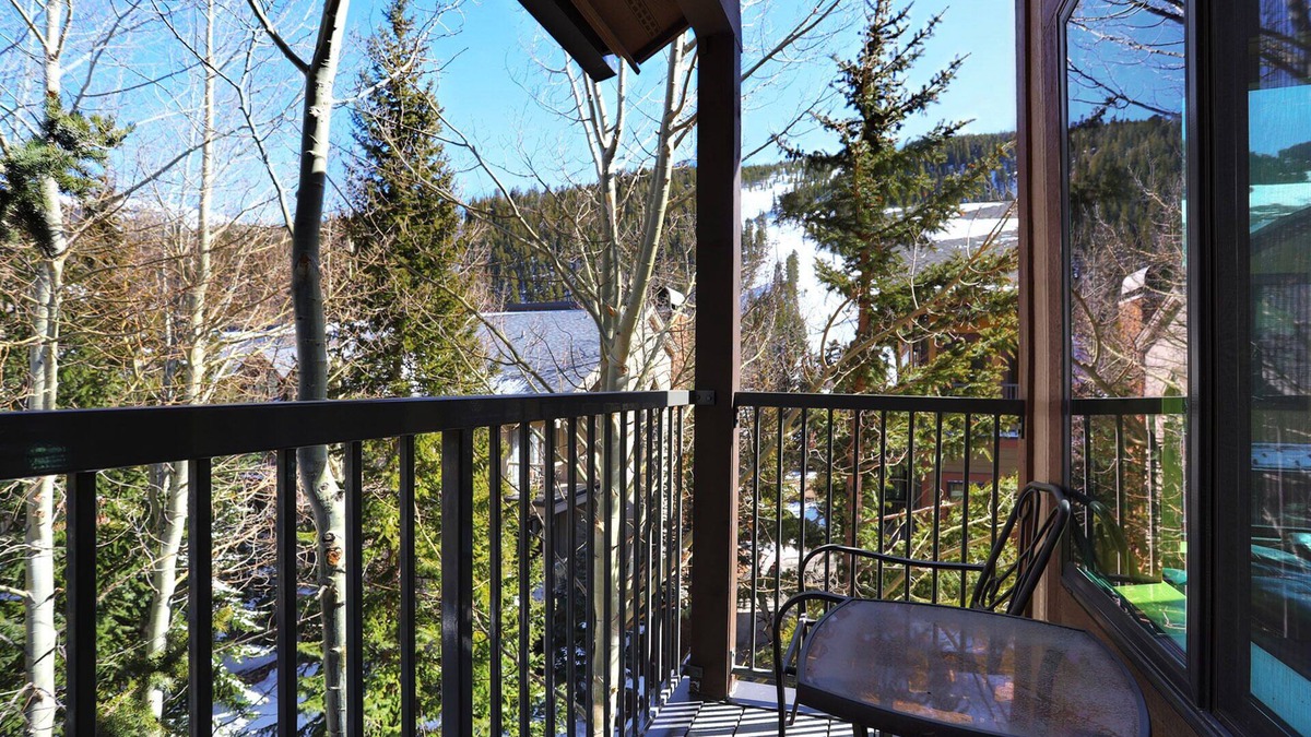 Mountain House Hotel | 2759 Slopeside 1 Bedroom Condo by RedAwning