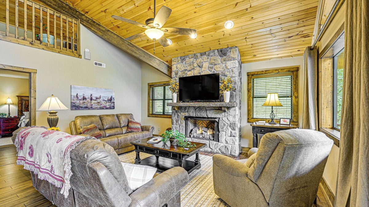 Otto House | 28 Acres: Home w/Barn & Fire Pit Near Franklin!