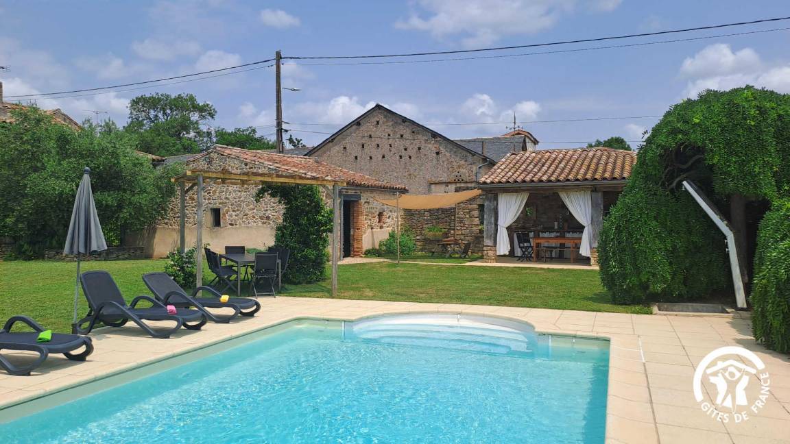 Lacapelle-Segalar House | 280 m² Gîte ∙ 5 bedrooms ∙ 12 guests