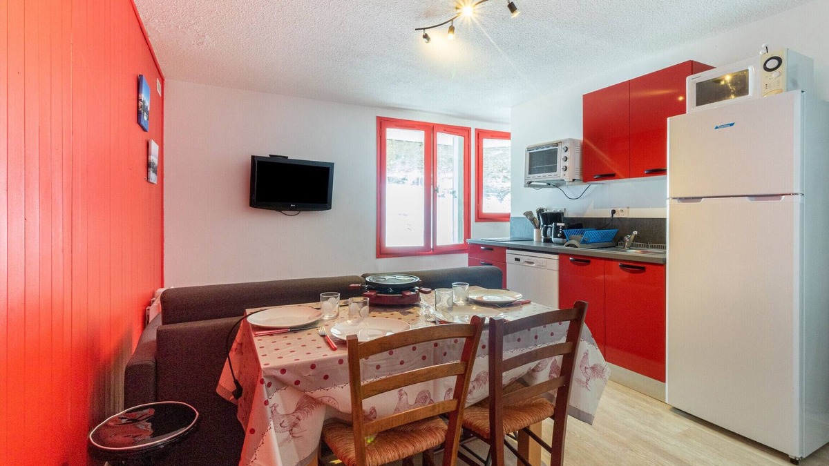 Genos Apartment | 280m from the slopes, flat for 6
