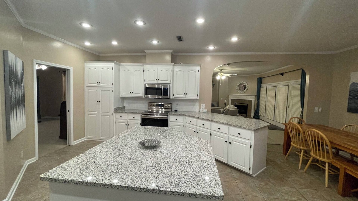 Marianna House | 2845 Luxury modern 4-bedroom house at Indian Spring golf course in Marianna.