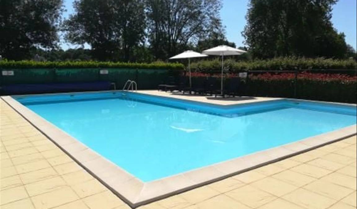 Sable-sur-Sarthe Ski Chalet | 29 m² Chalet ∙ 2 bedrooms ∙ 6 guests