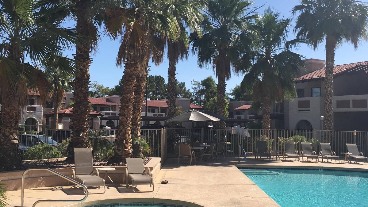 Glendale Condo | 2bd/1.25 bath, close to spring training stadiums, long term winter getaway
