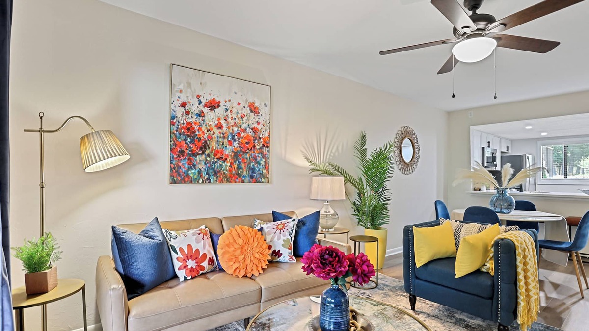 Montgomery Condo | 2bd/2ba Condo * Pool * Renovated * Dogs Welcome * Condo in Savannah*30+ day stay