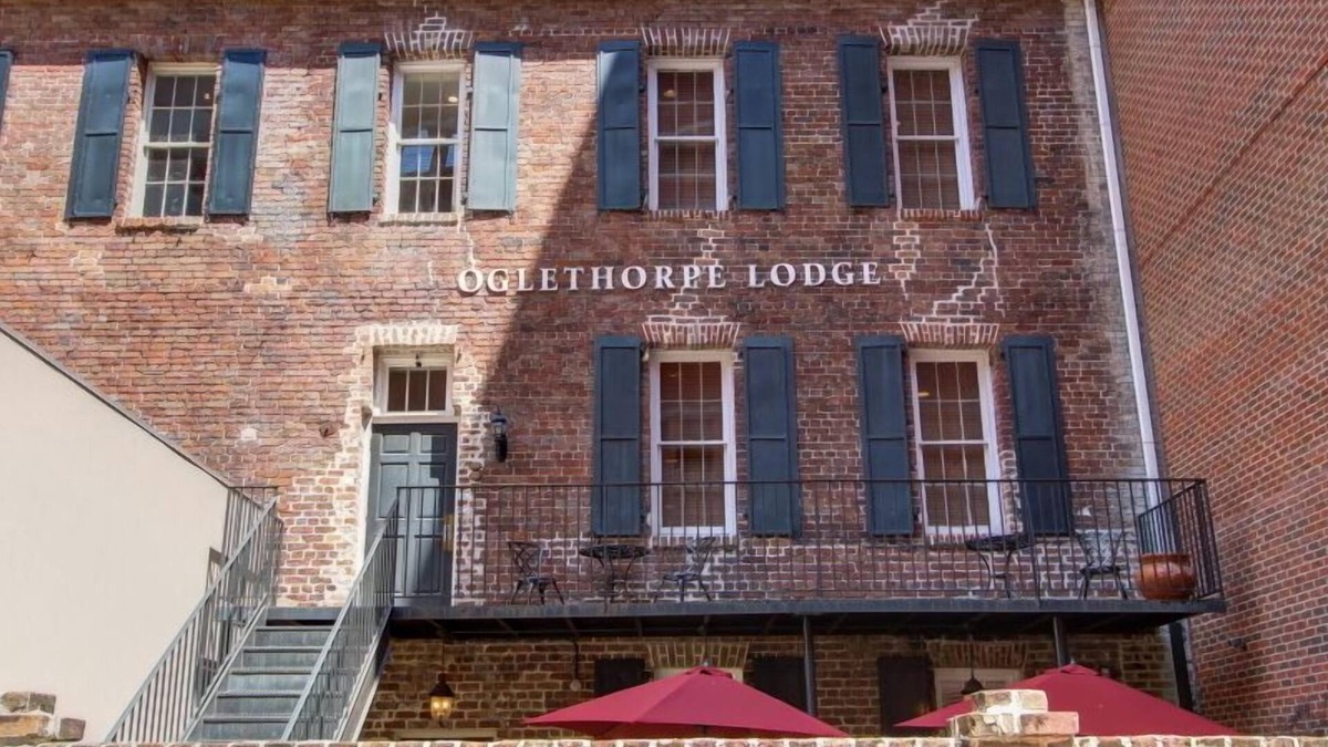 Historic District - North Hotel | 2bd, 2ba Historic District and River Street-Walk to Everything!