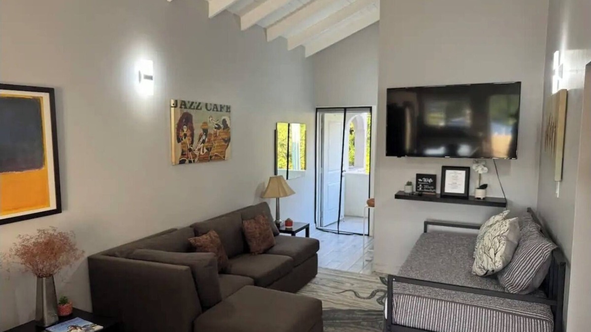 Cedar Grove Apartment | 2Bd Apartment on Main Rd - Ernie’s Place 2N