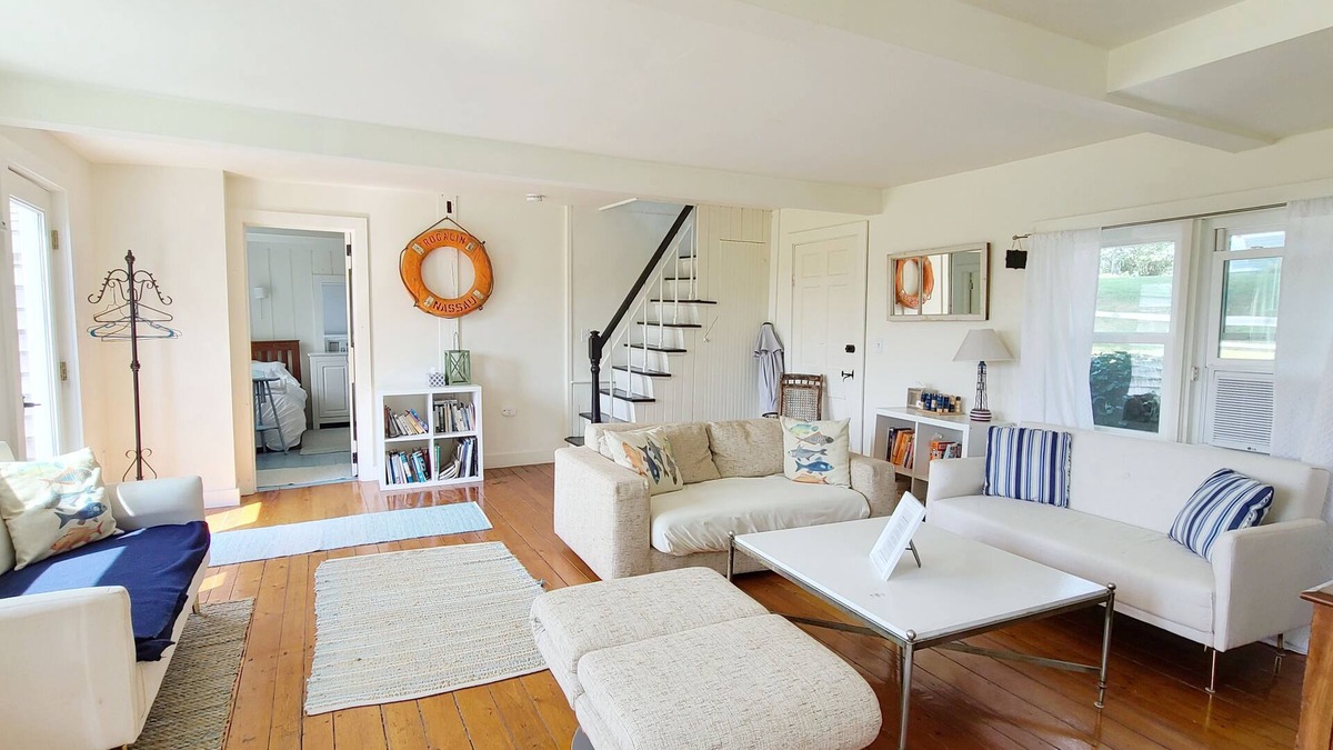 Wellfleet House | 2BD Cottage-A/C, Enclosed Outdoor Shower, Walk to Mayo Beach & Wellfleet Center