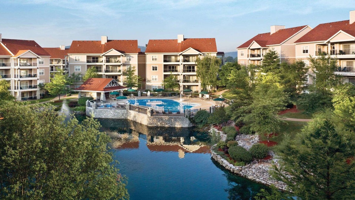 Table Rock Hotel | 2BD Deluxe/Branson - w/Pools, Barbecue, Gym!