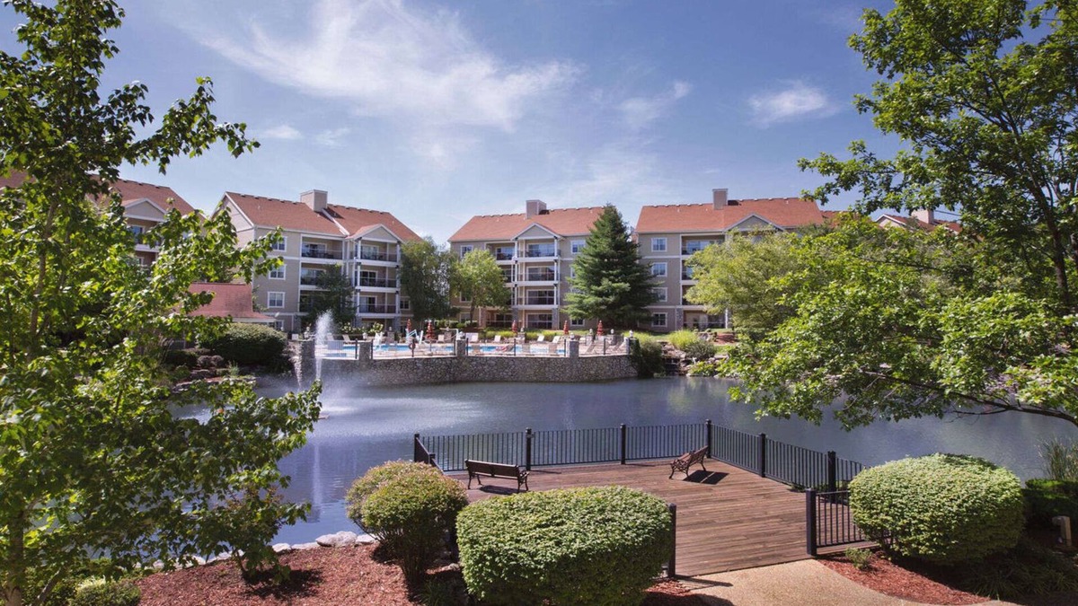 Table Rock Hotel | 2BD Deluxe/Branson - w/Pools, Barbecue, Gym!