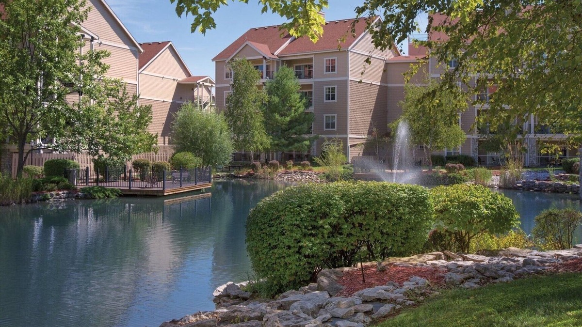 Table Rock Resort | 2BD Deluxe/Branson - w/Pools, Barbecue, Gym!
