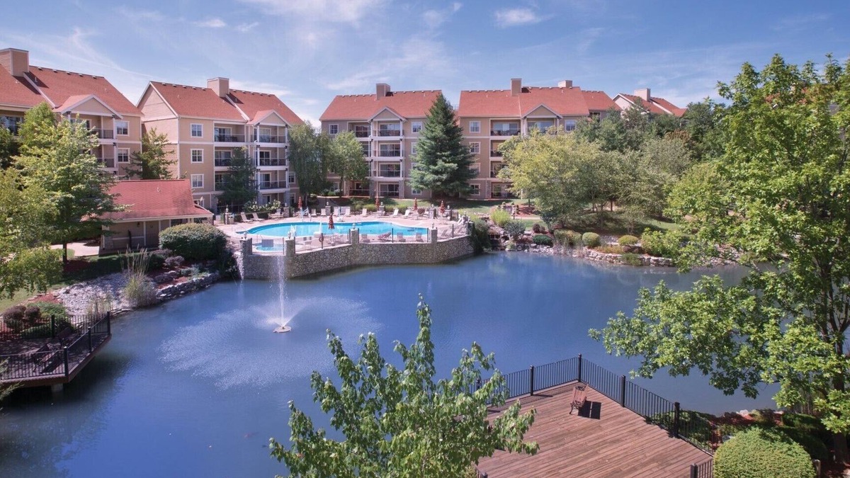 Table Rock Resort | 2BD Deluxe/Branson - w/Pools, Barbecue, Gym!