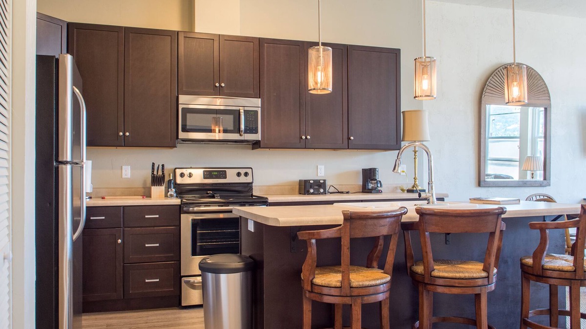 Grants Pass Apartment | 2Bd Loft in Historic Grants Pass # 115