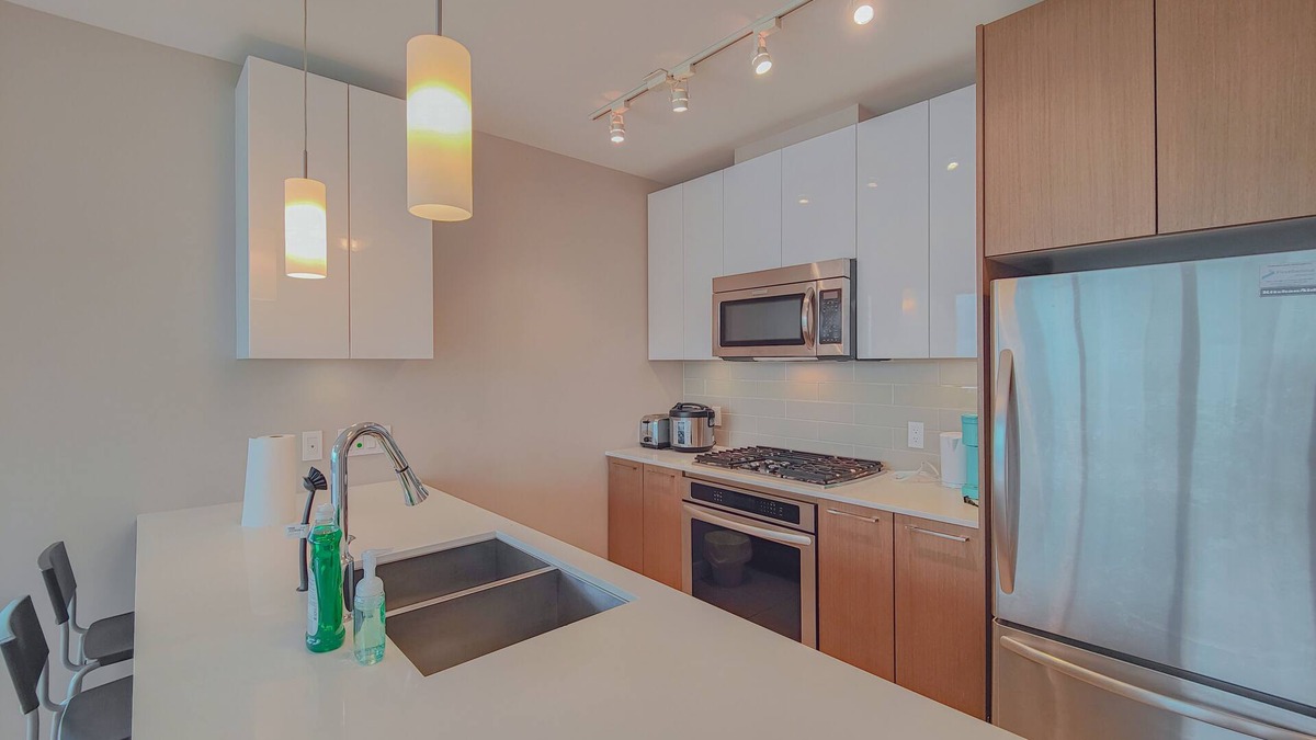 Richmond City Centre Apartment | 2BDR & 2Bath | AC | 900sq.ft | Free WiFi&Parking