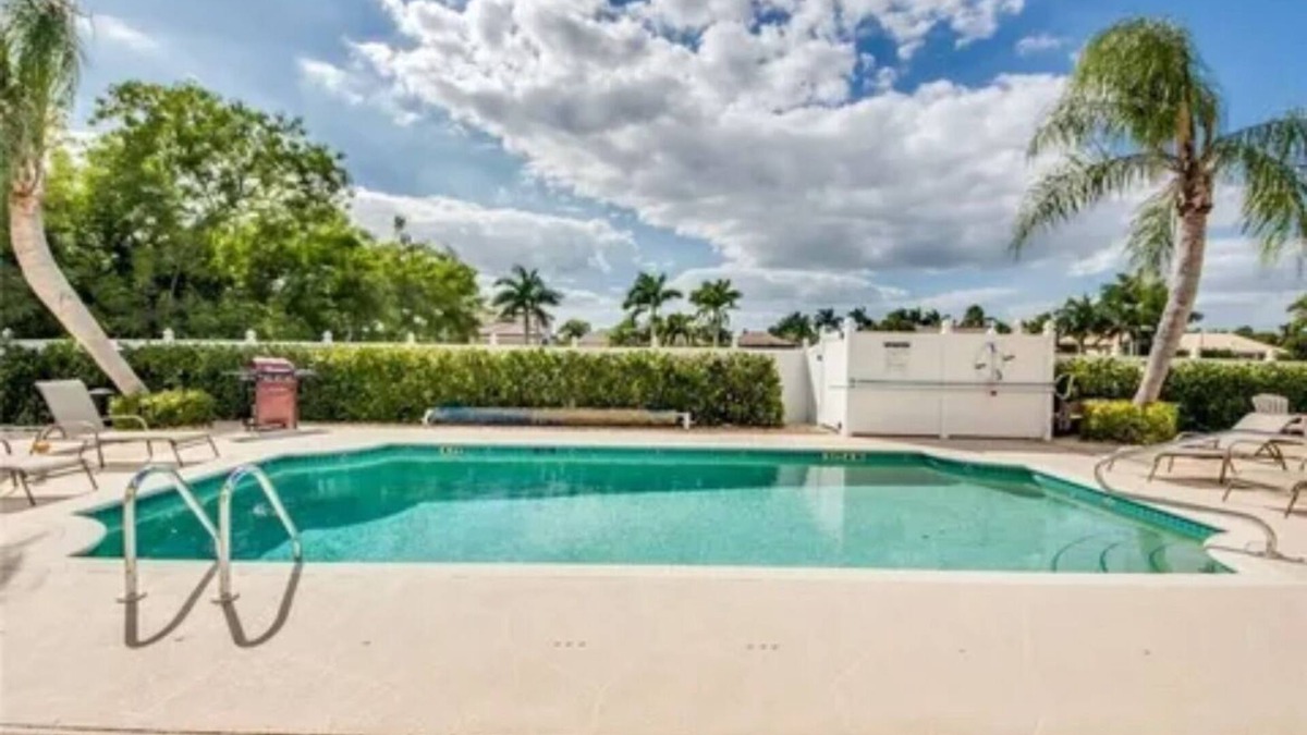 Pelican Condo | ๐2bdrm2bathrm Luxury condo-Superb SW CapeCoral STEPS from CapeHarbour Marina๐